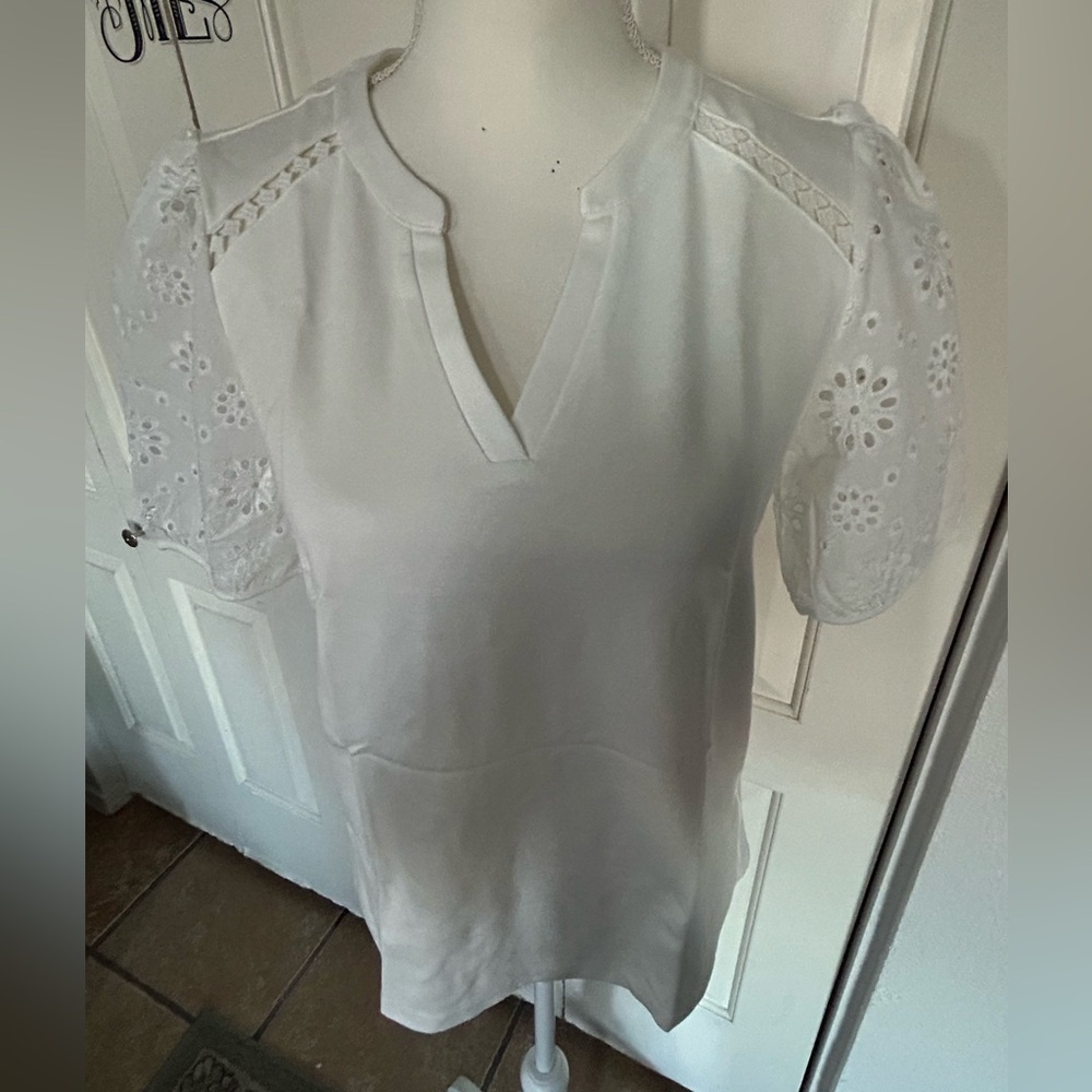 Kate Kasin Womens Puff Short Sleeve V Neck Lace Blouse Shirt New size Medium - Picture 2 of 9